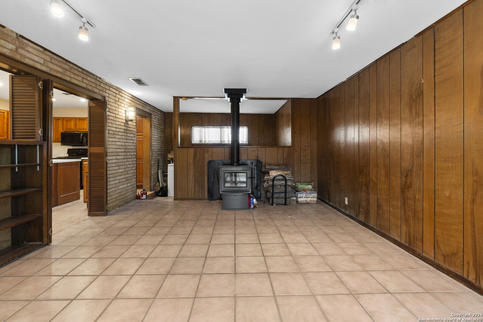 4403 Diamondhead Dr