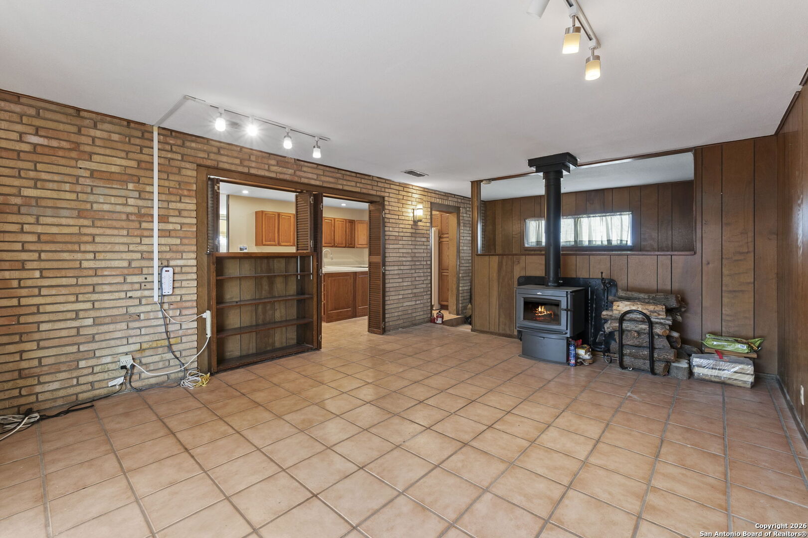 4403 Diamondhead Dr