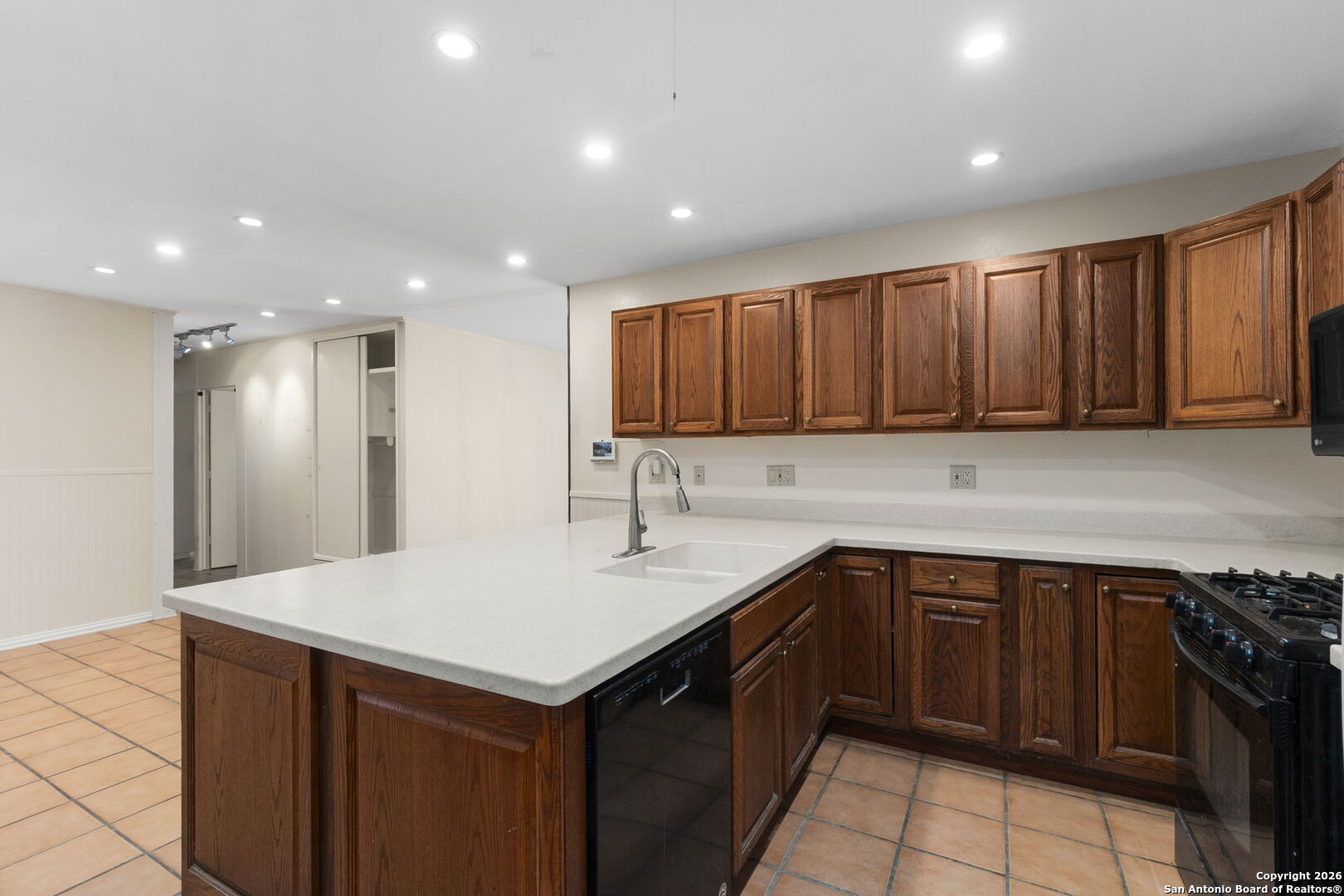 4403 Diamondhead Dr