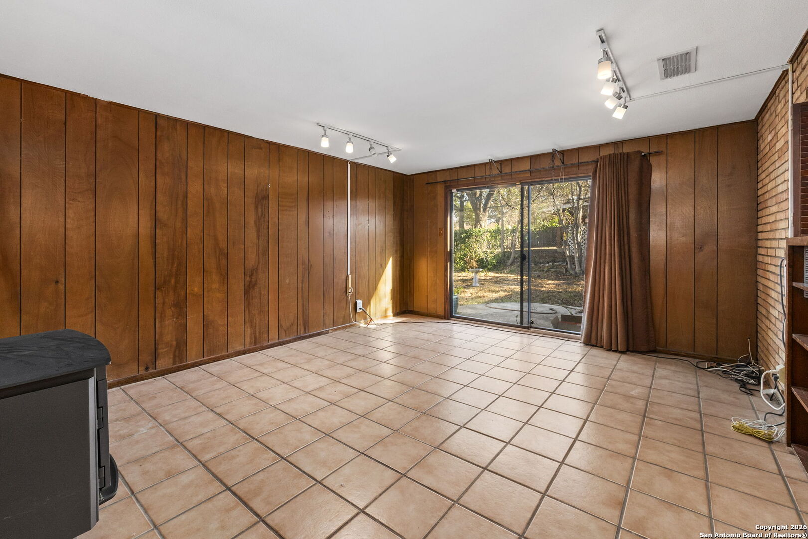 4403 Diamondhead Dr