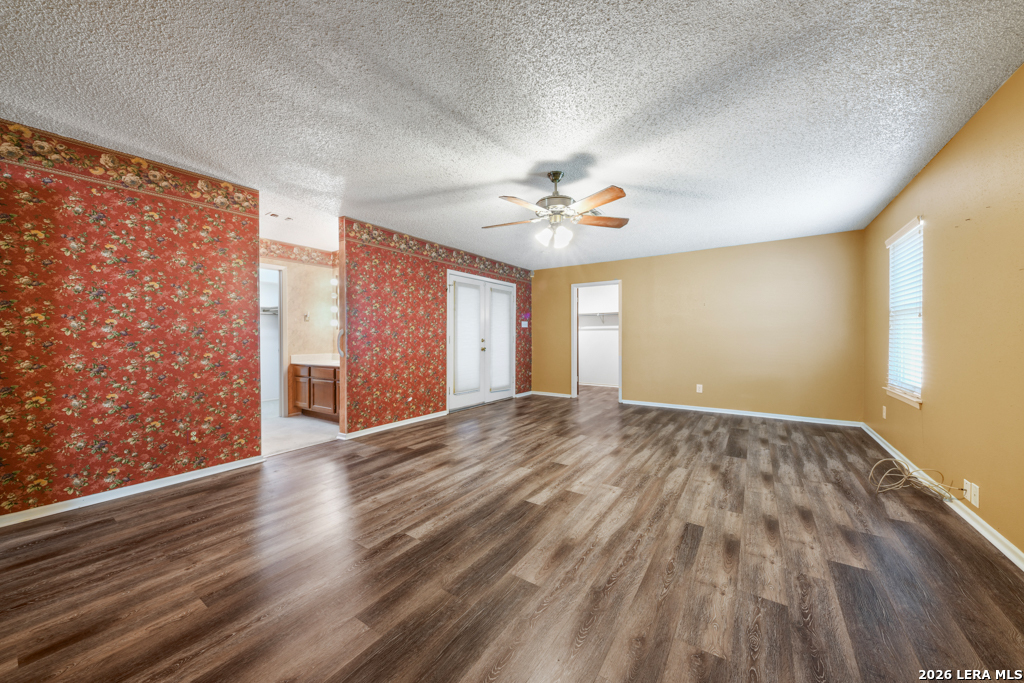 1033 E Live Oak