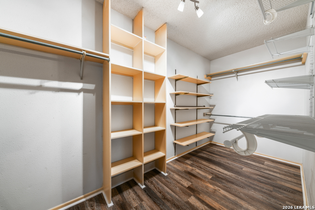 1033 E Live Oak
