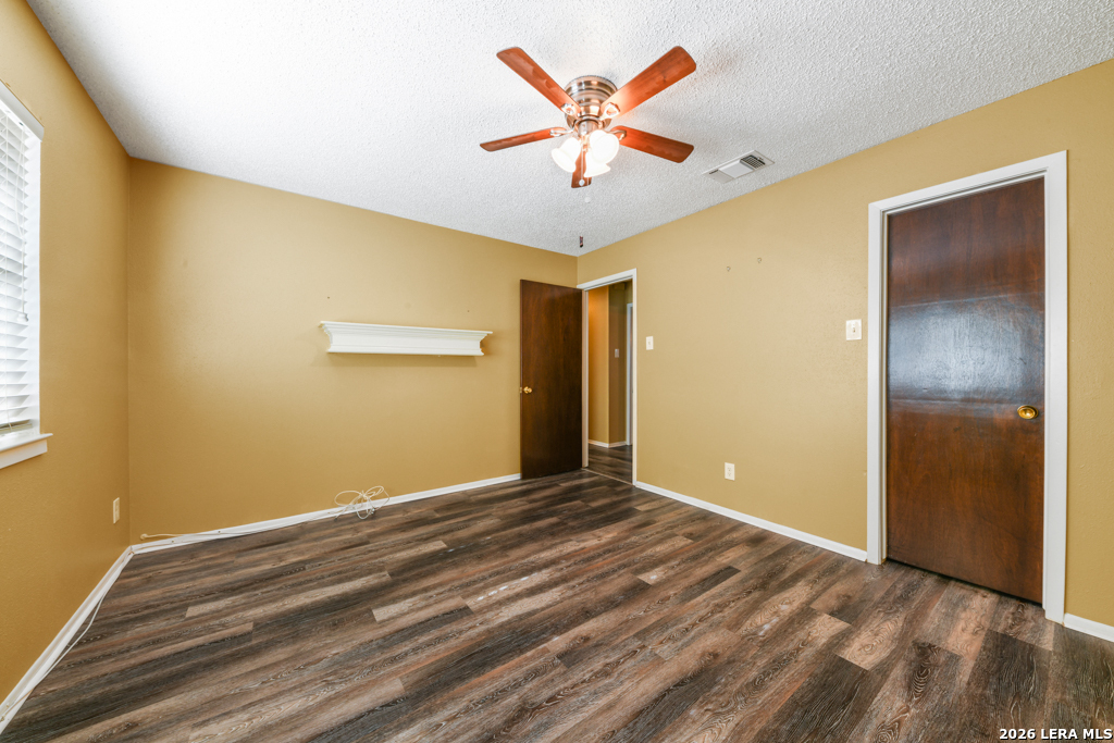1033 E Live Oak