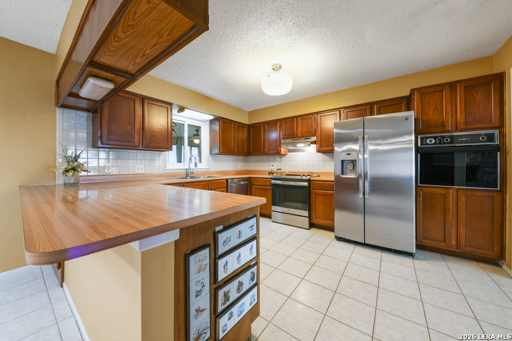 1033 E Live Oak