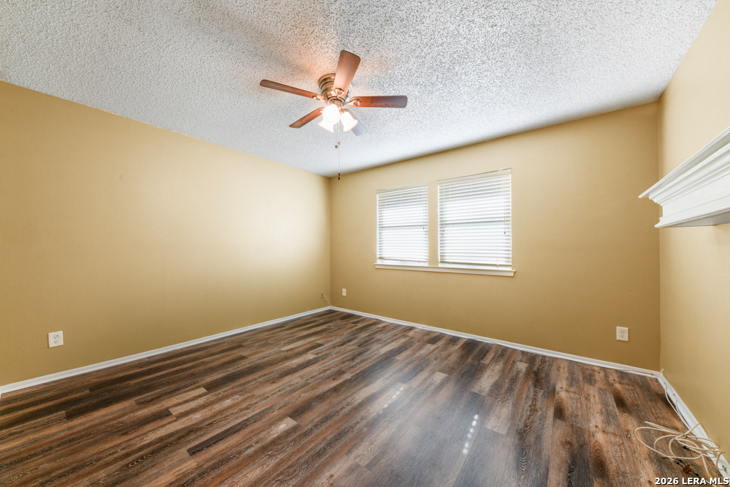 1033 E Live Oak
