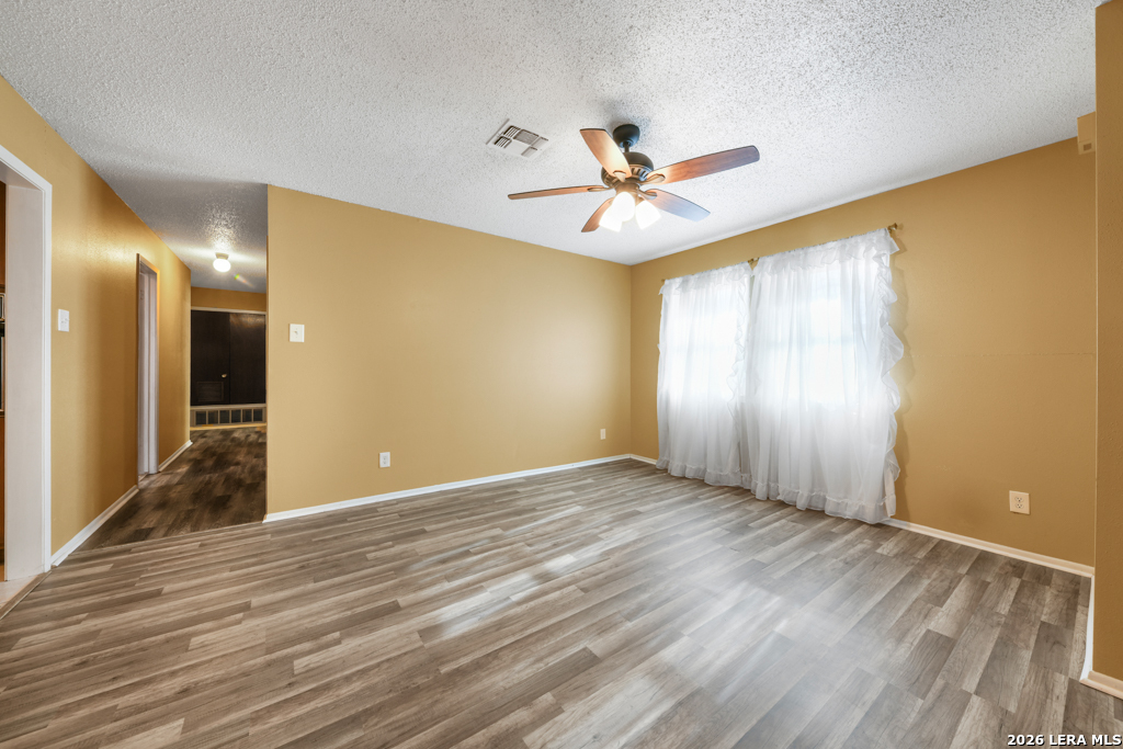 1033 E Live Oak