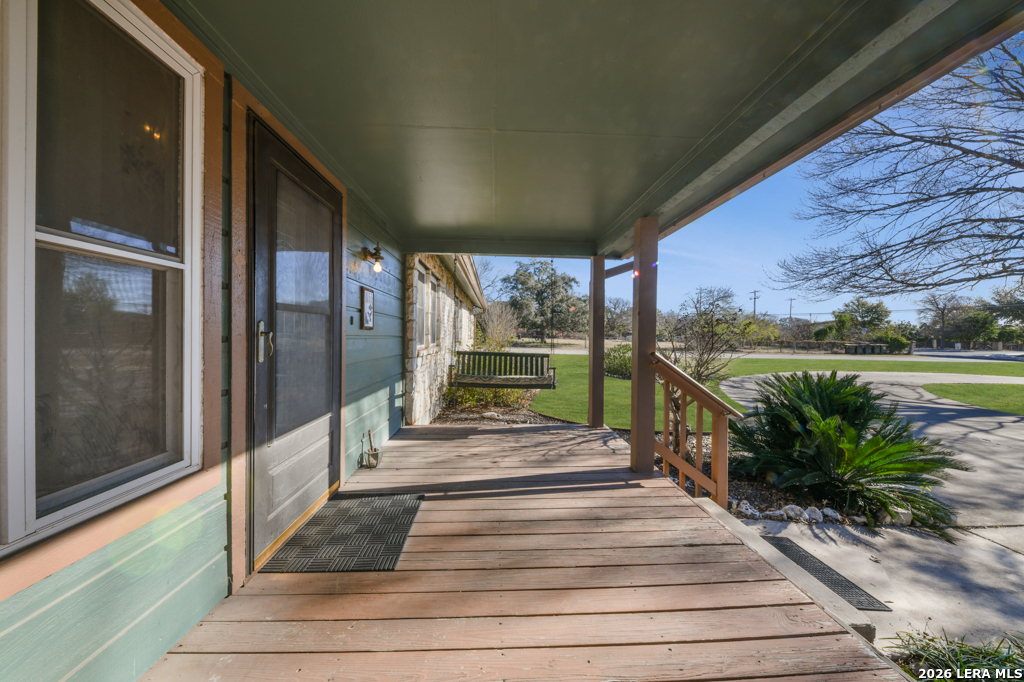 1033 E Live Oak