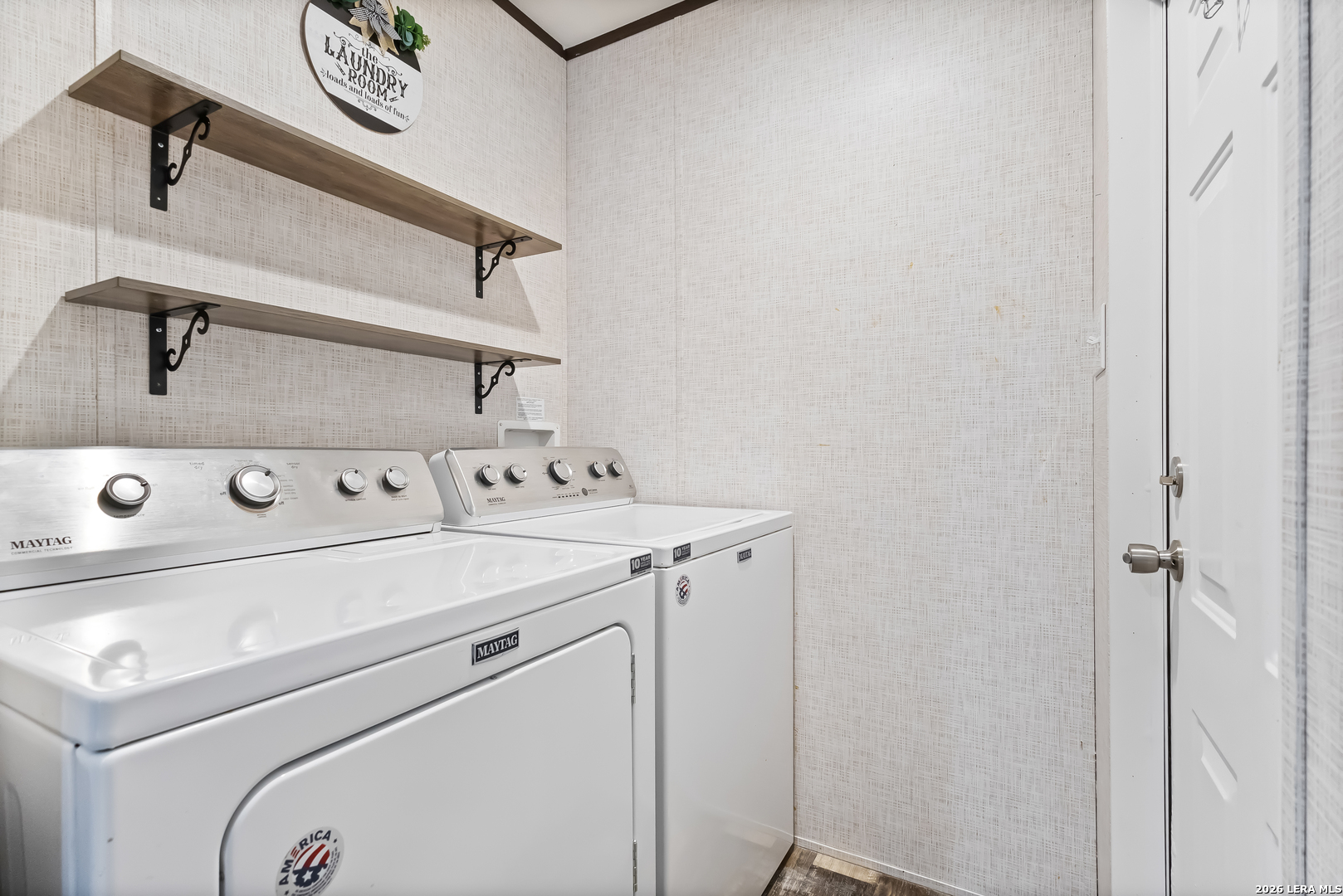 128 Private Road 1511