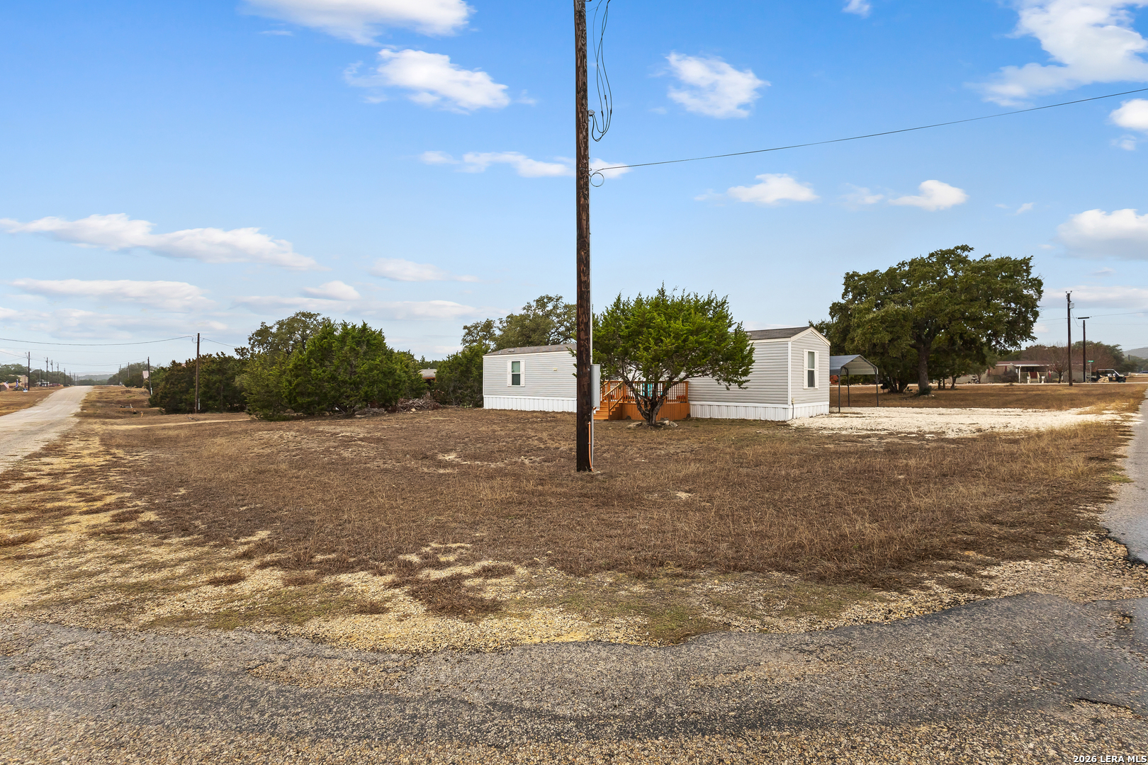 128 Private Road 1511