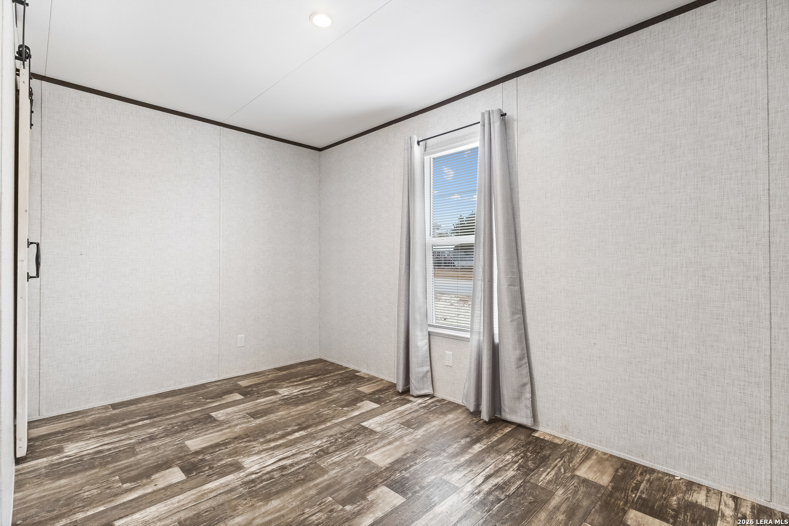 128 Private Road 1511