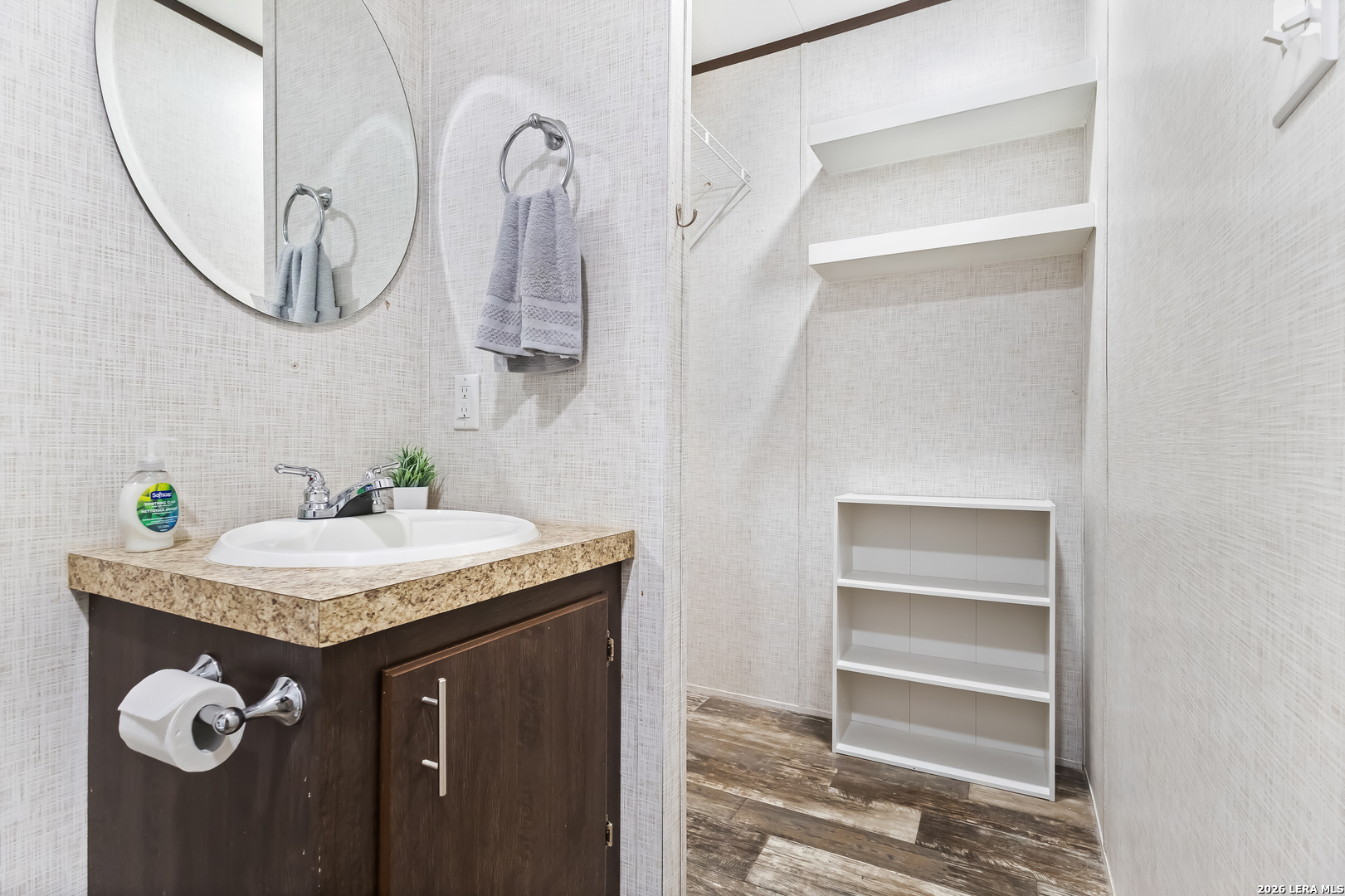 128 Private Road 1511