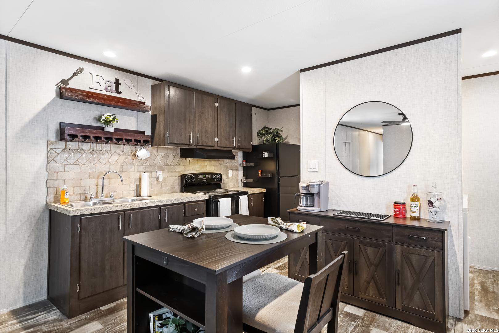 128 Private Road 1511