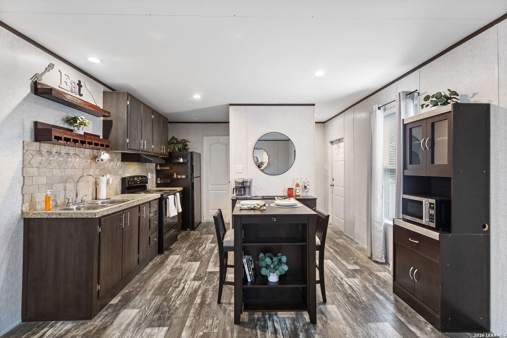 128 Private Road 1511