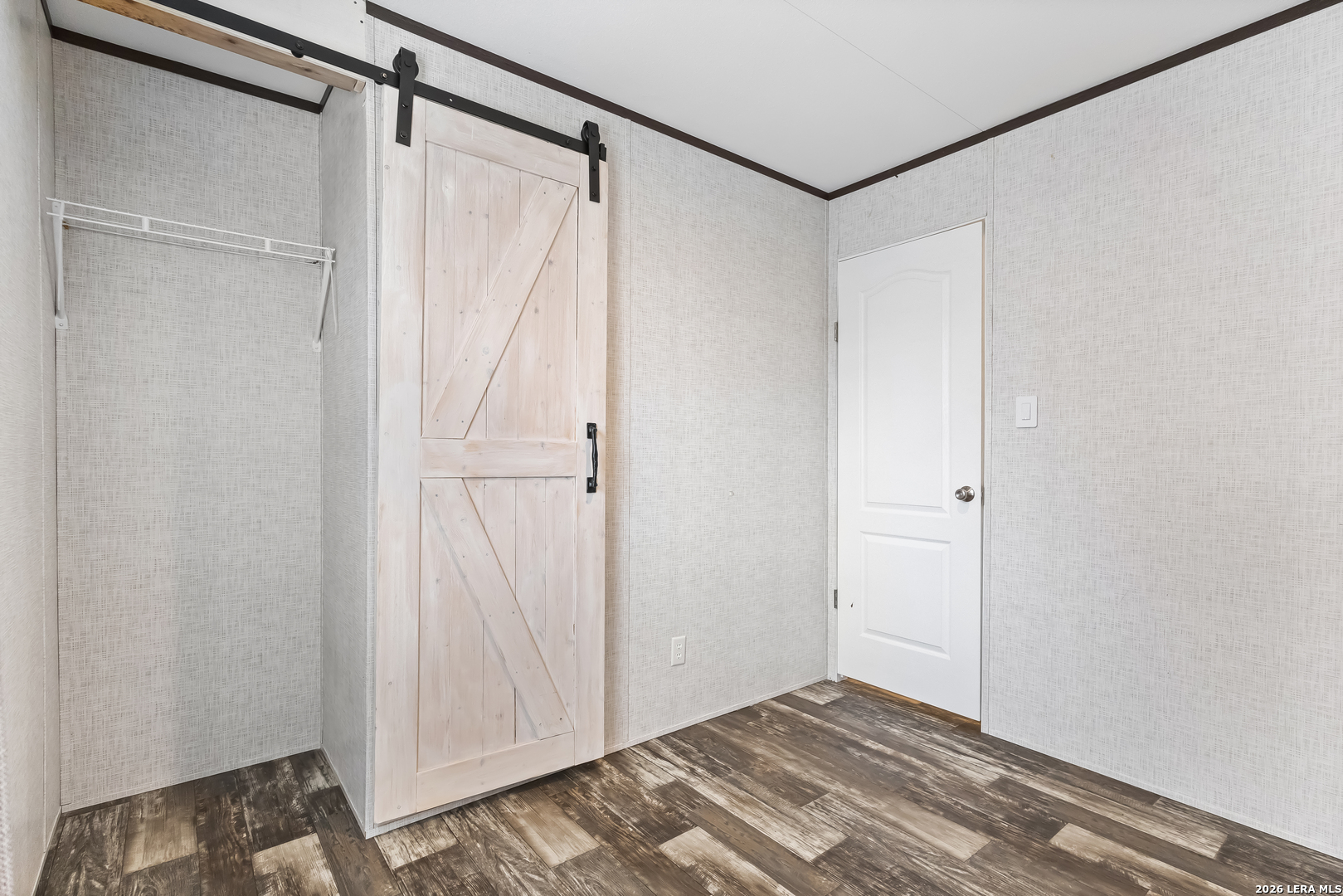 128 Private Road 1511