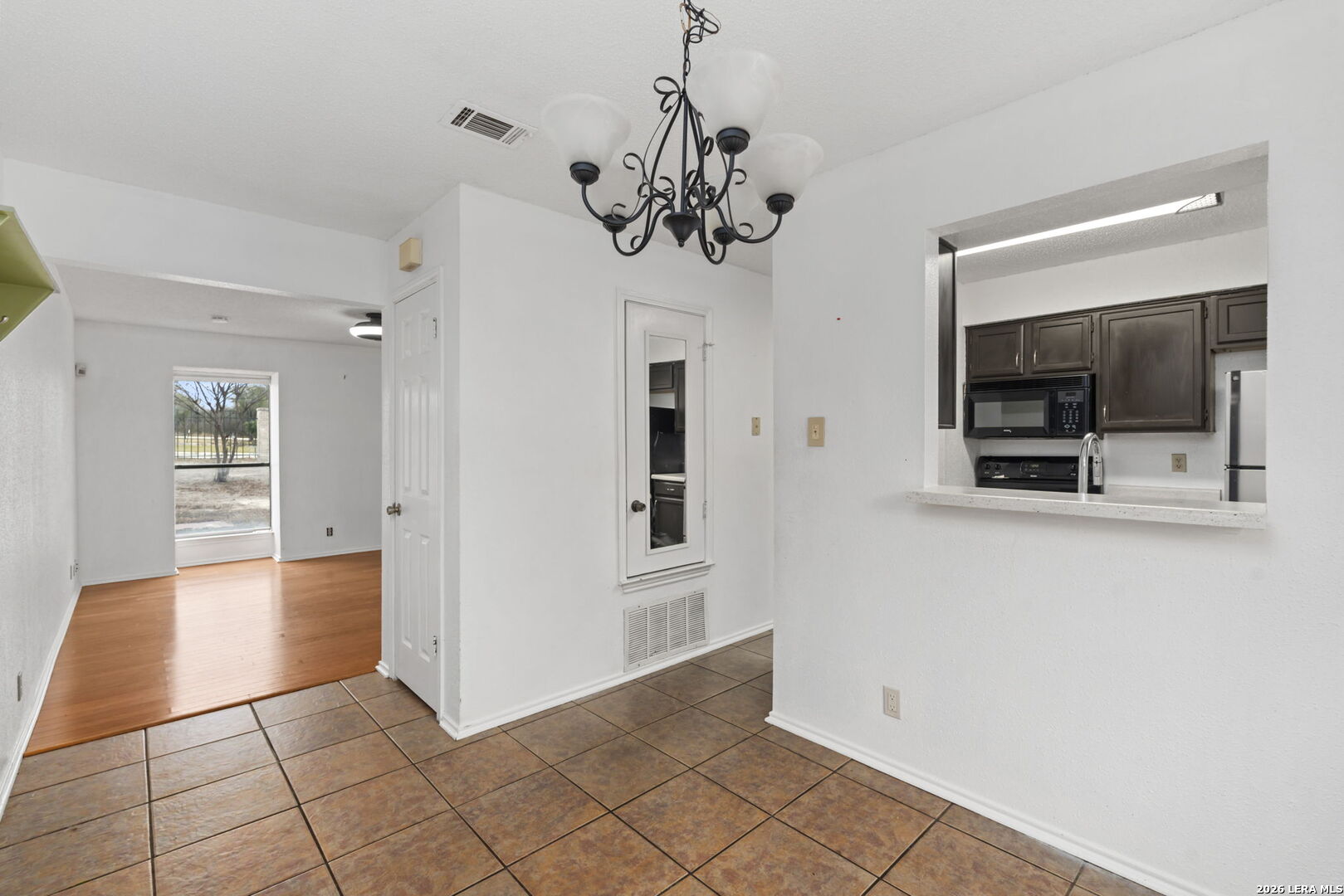 4949 Hamilton Wolfe 4101