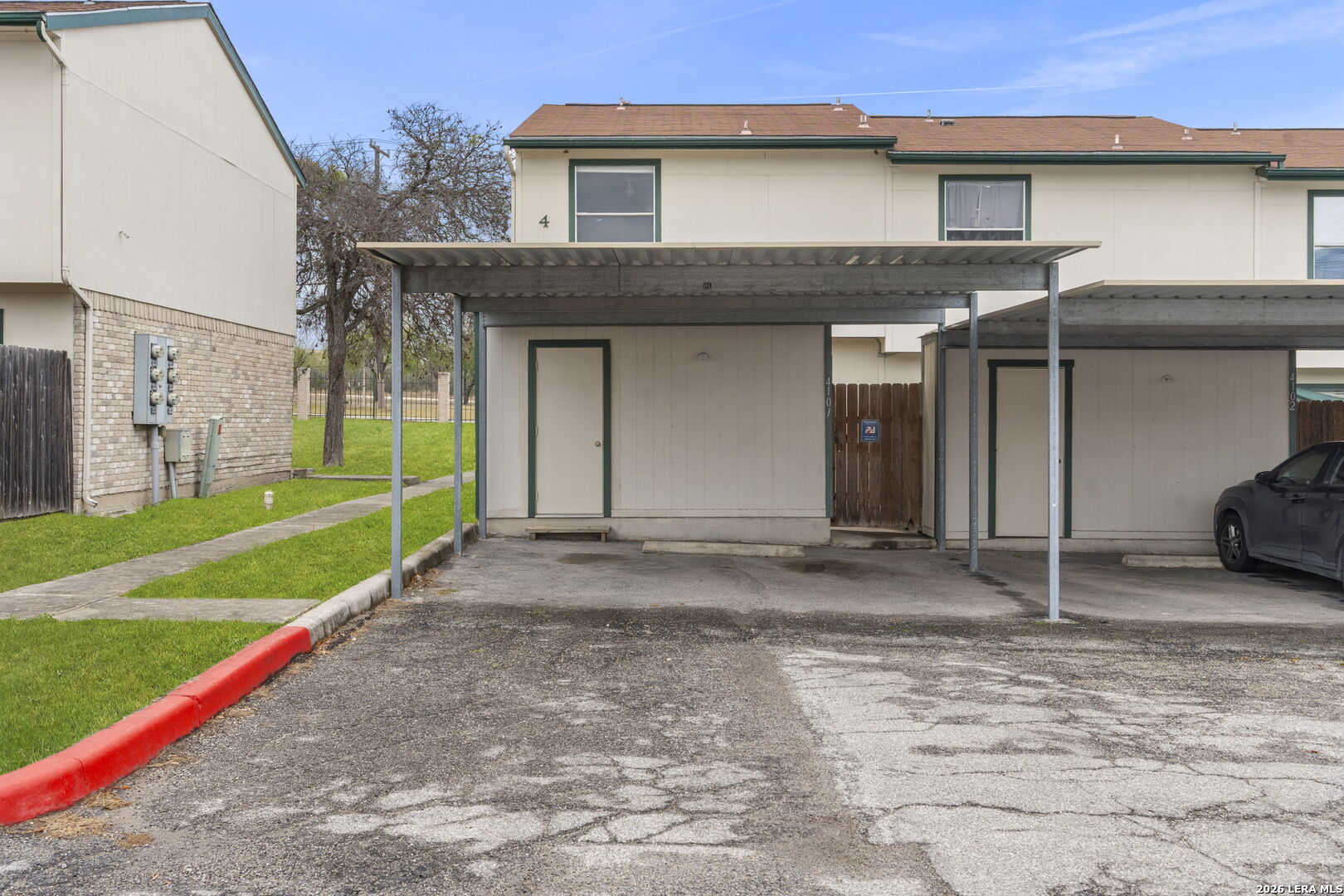 4949 Hamilton Wolfe 4101