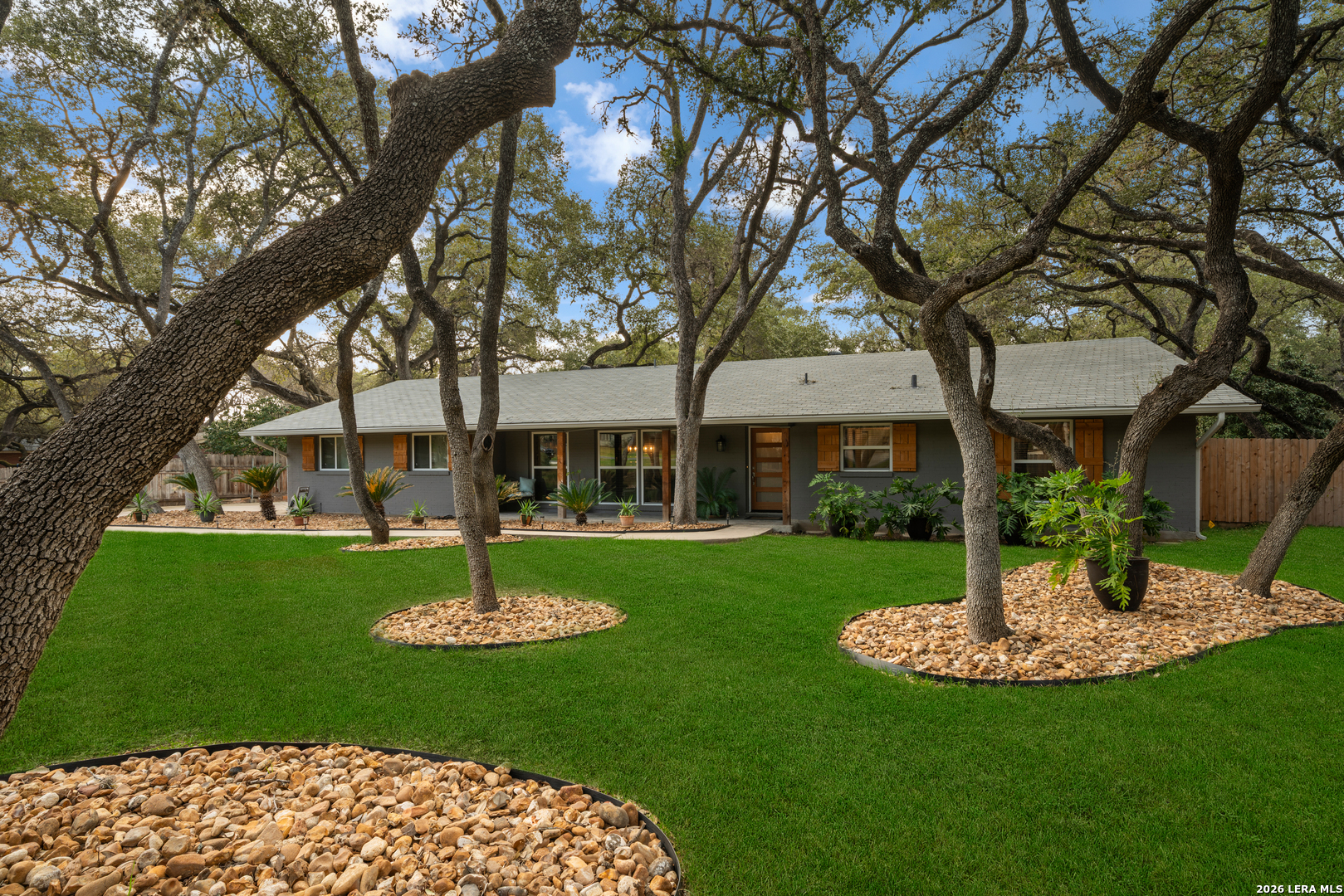 207 Zornia Dr.