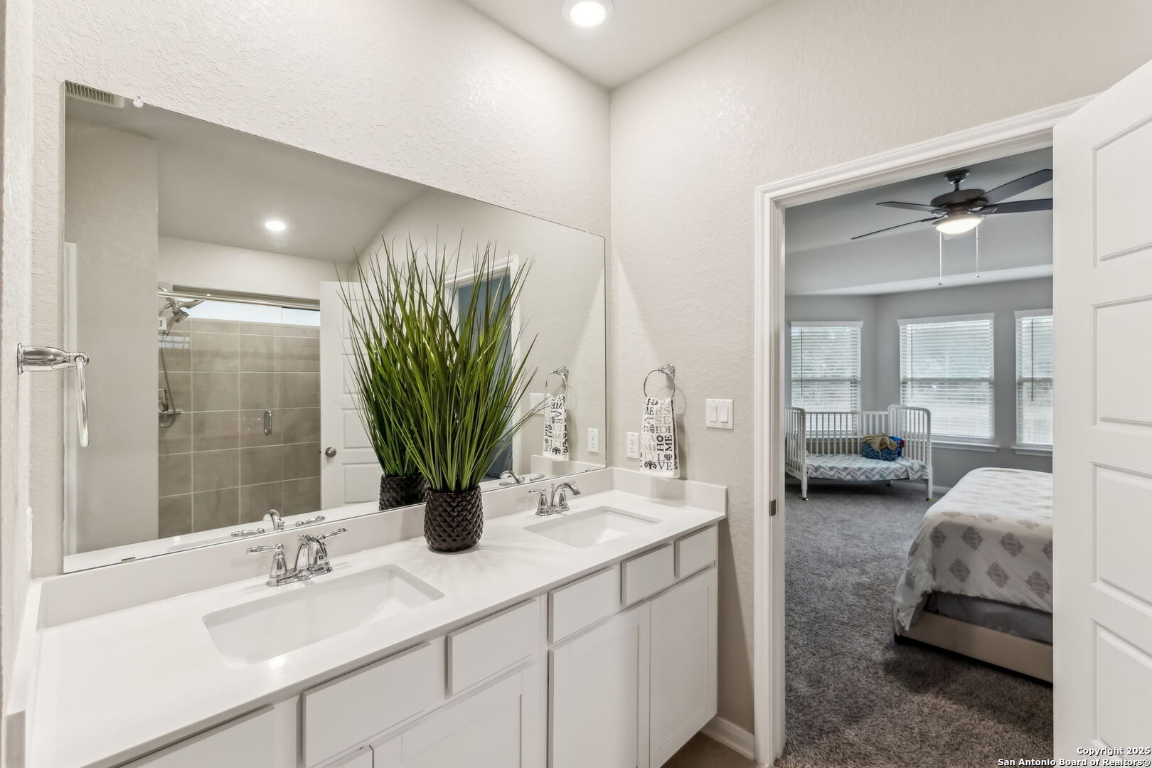 320 Shelton Pass