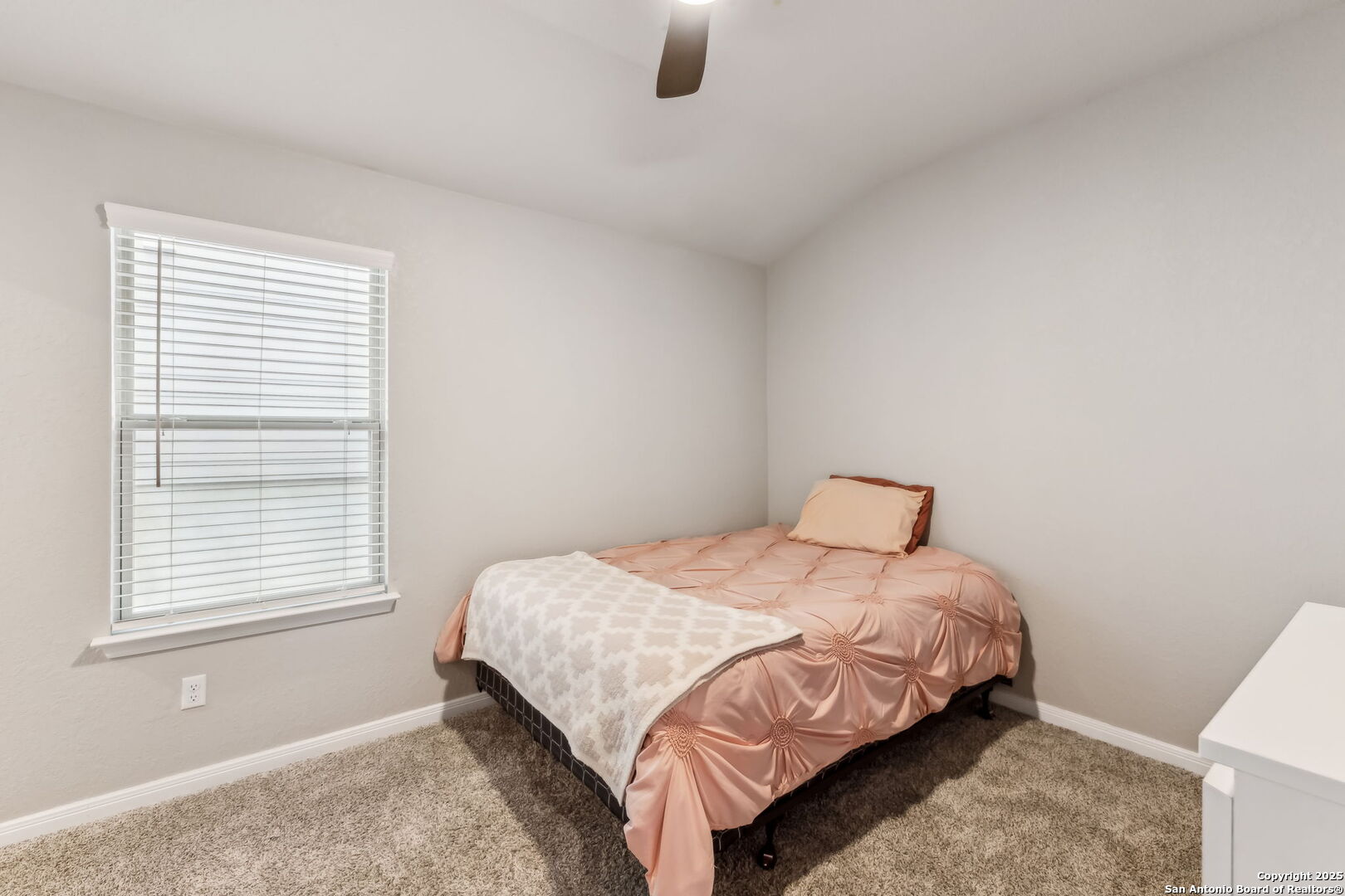 320 Shelton Pass