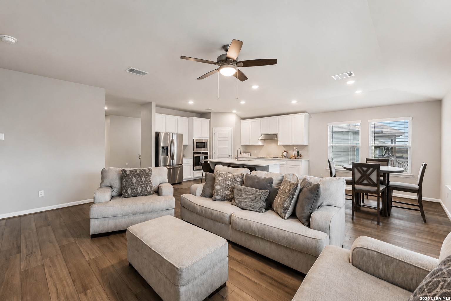 320 Shelton Pass