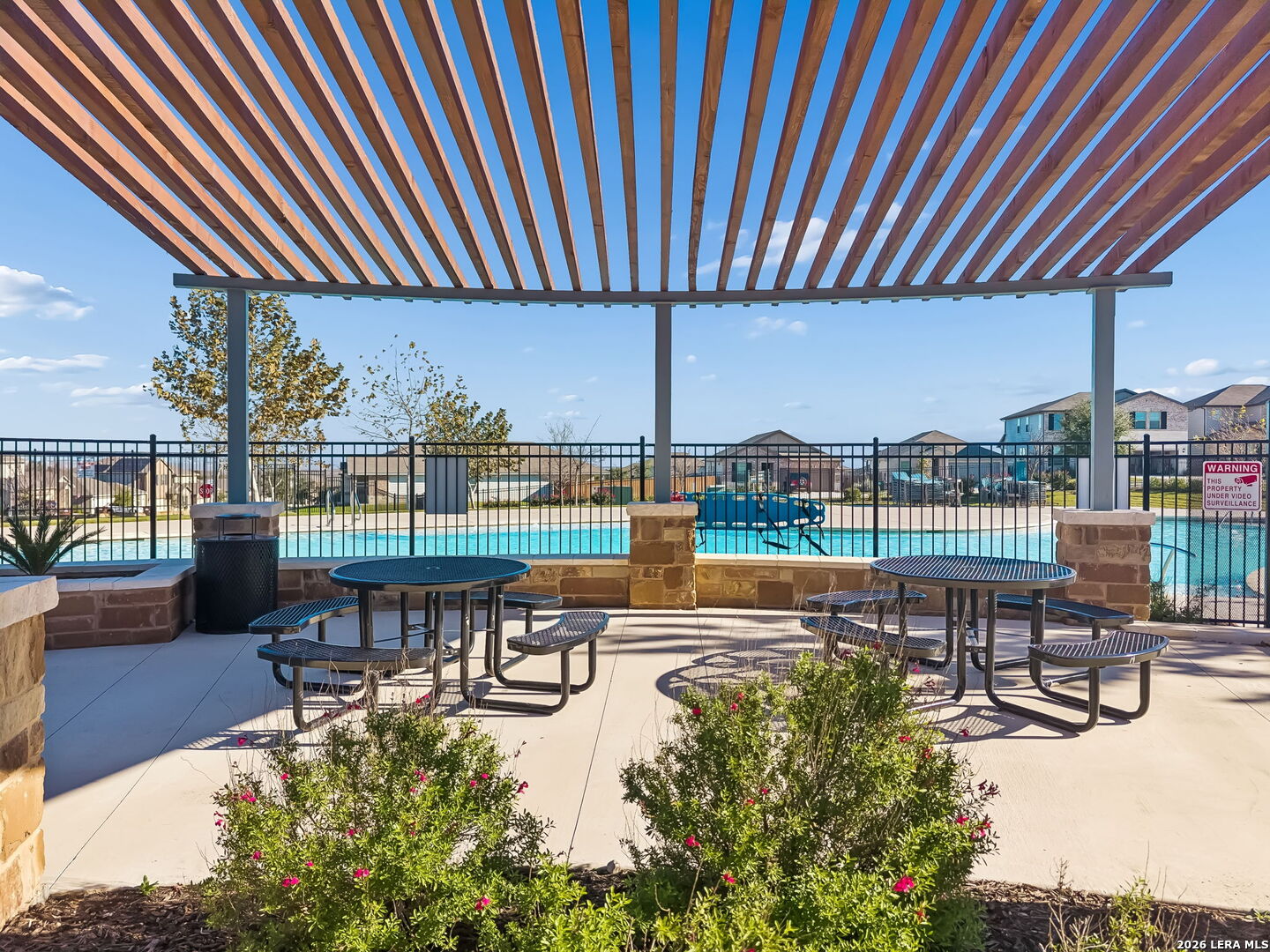 320 Shelton Pass