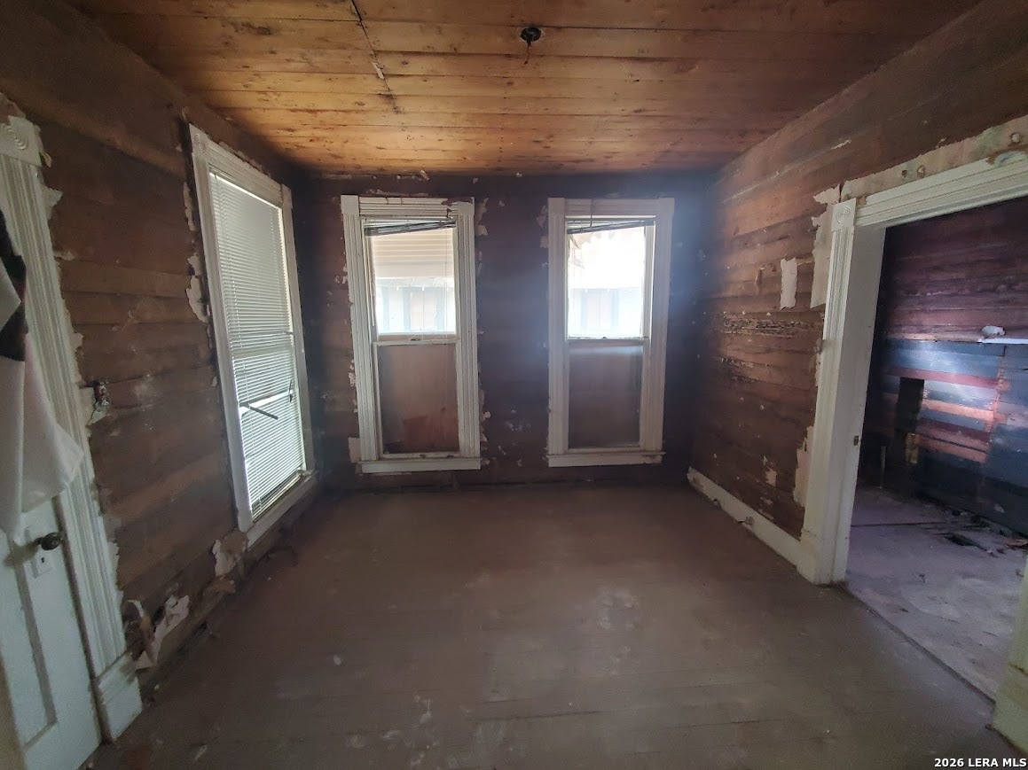 311 S Monumental Street