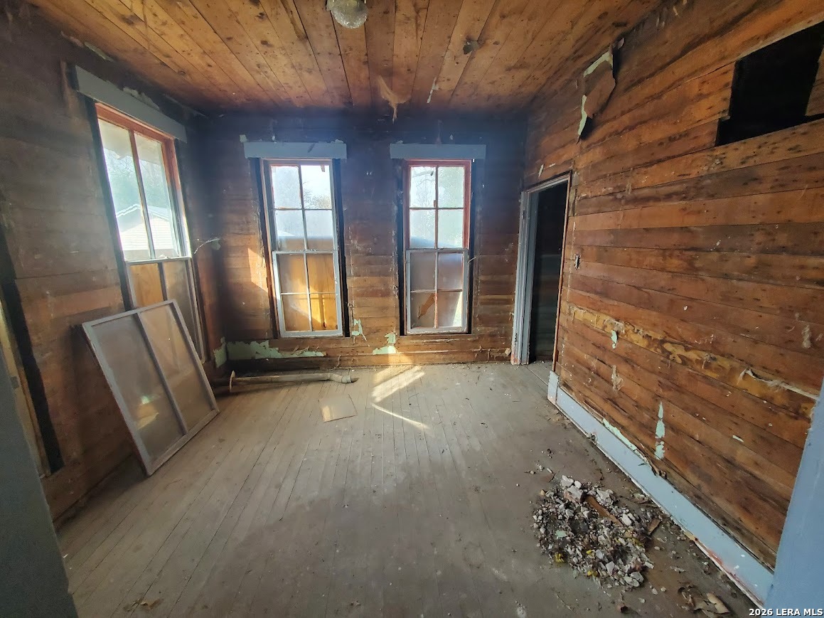 311 S Monumental Street