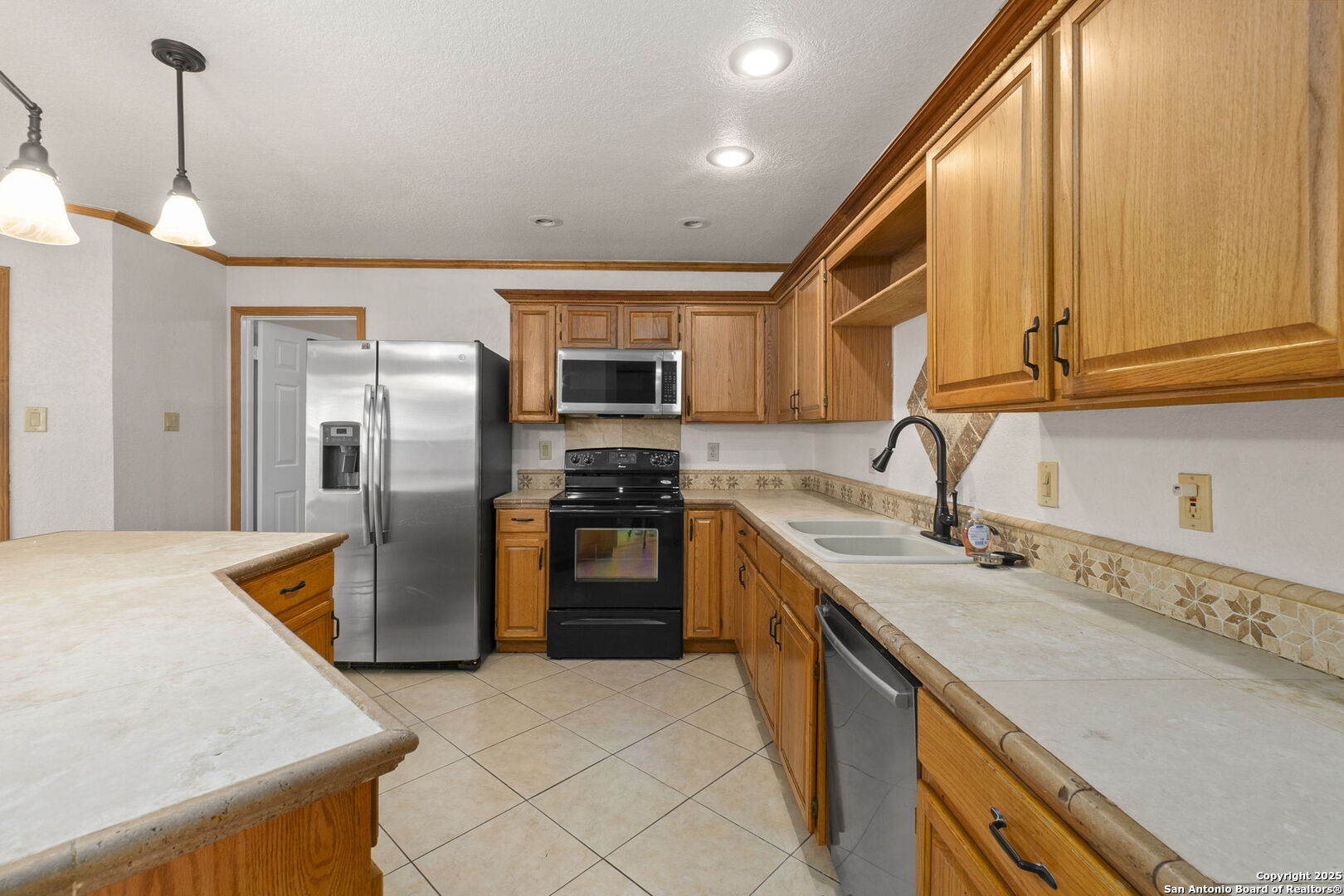 6311 Regency Ct