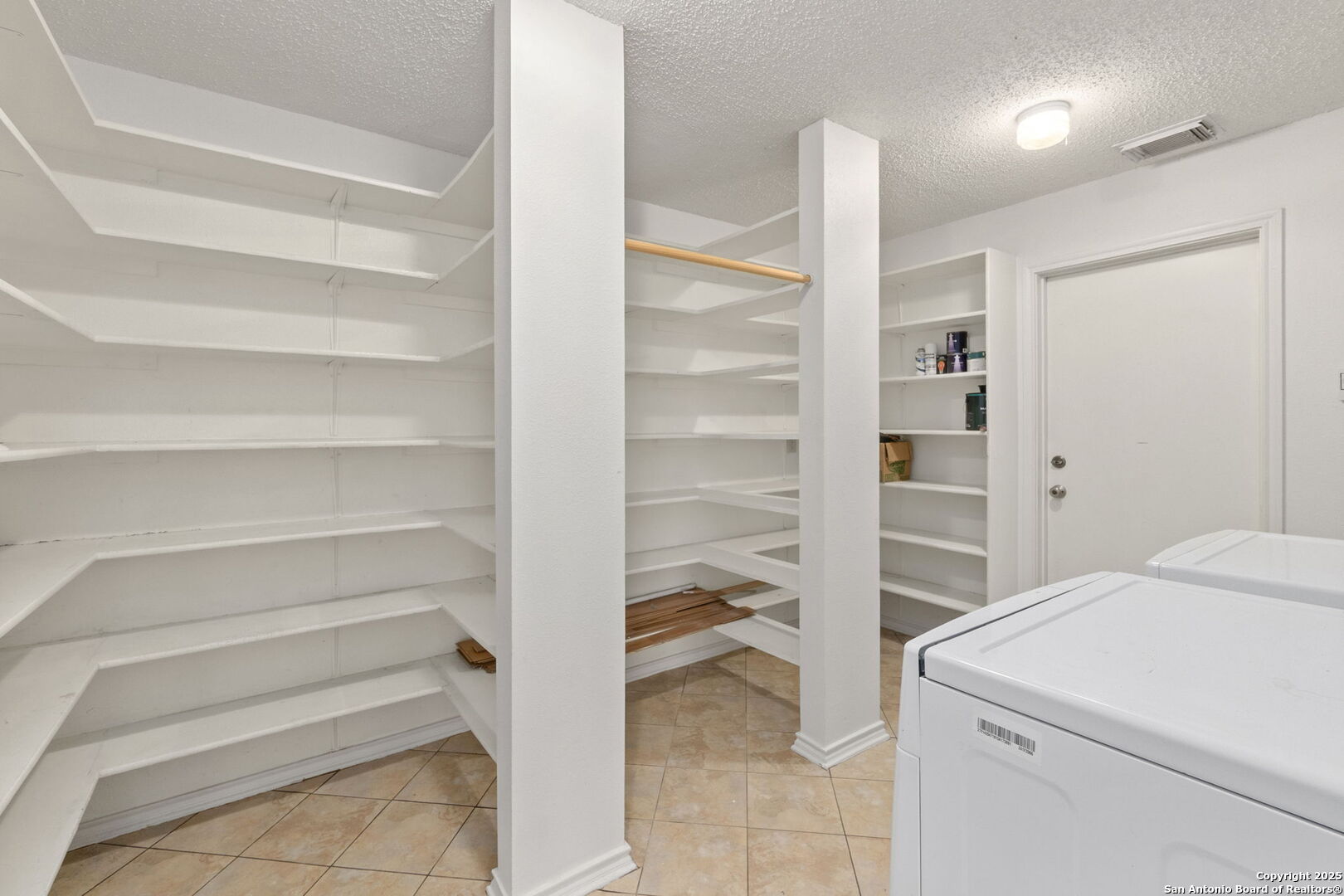 6311 Regency Ct