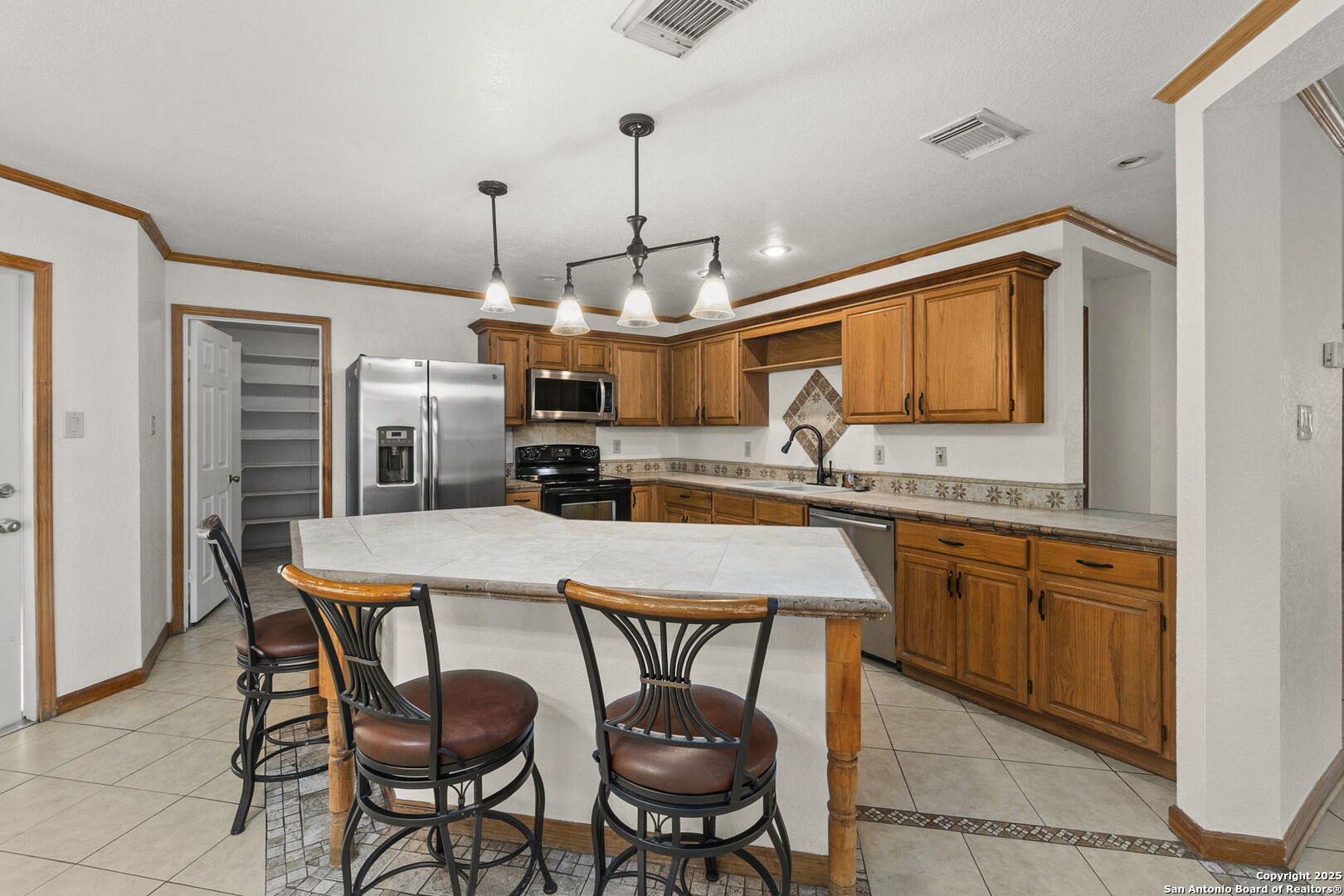 6311 Regency Ct