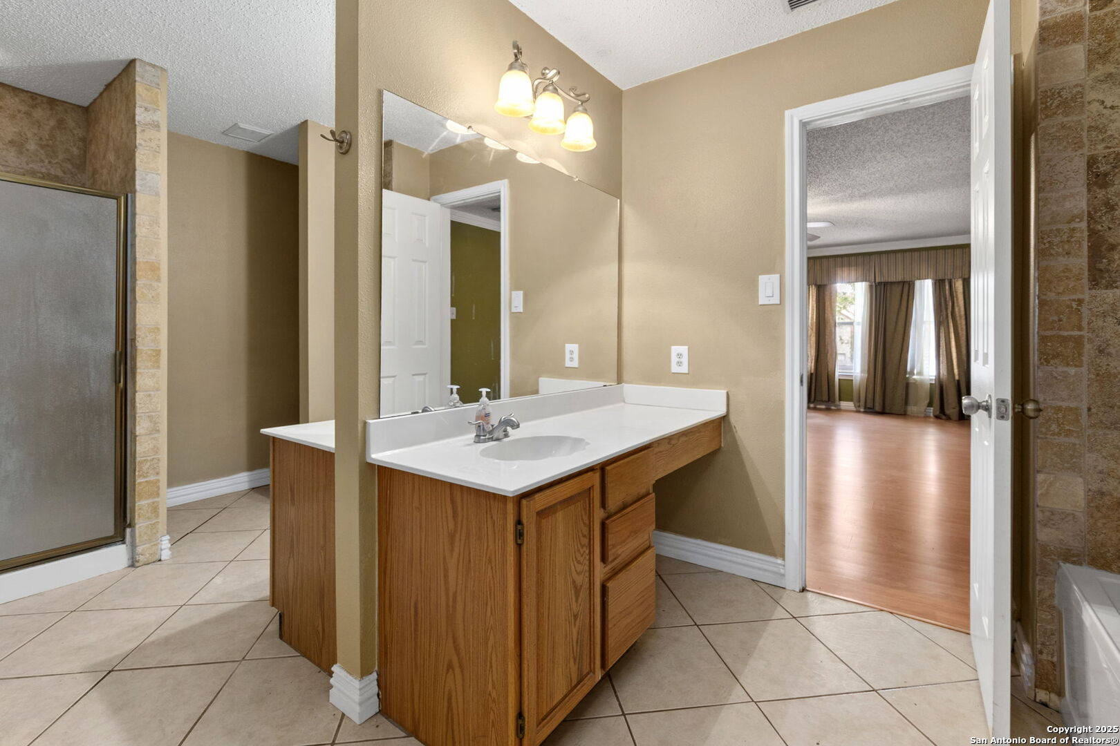 6311 Regency Ct