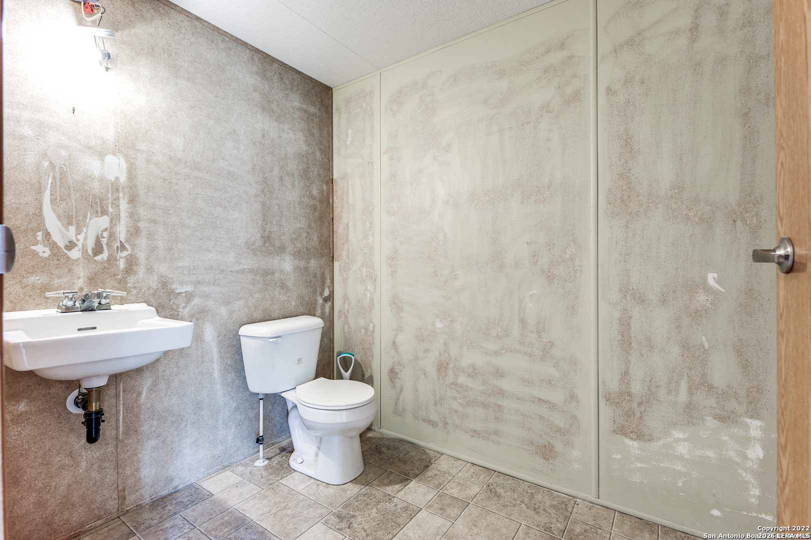 2844 Hidden Valley Rd