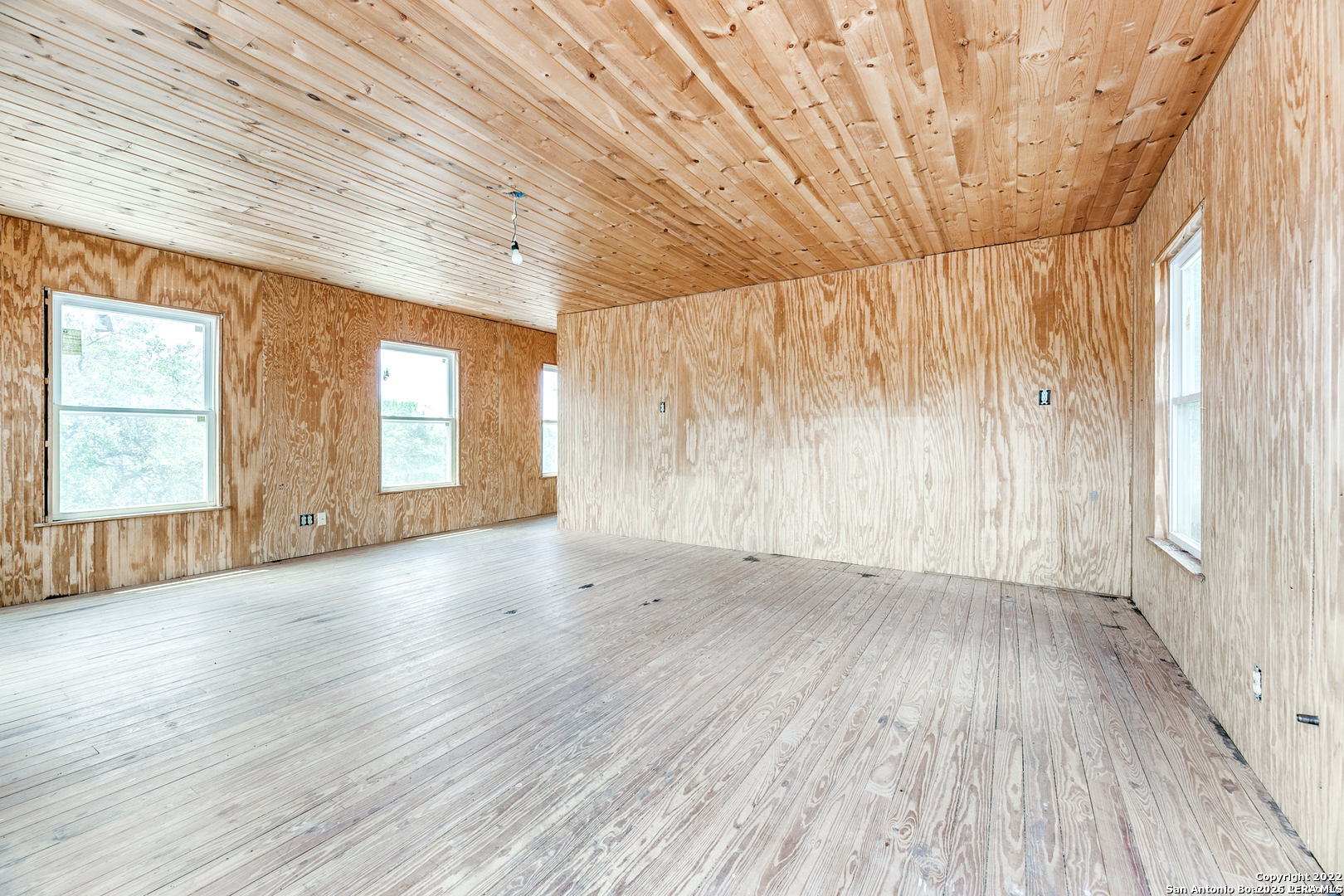 2844 Hidden Valley Rd