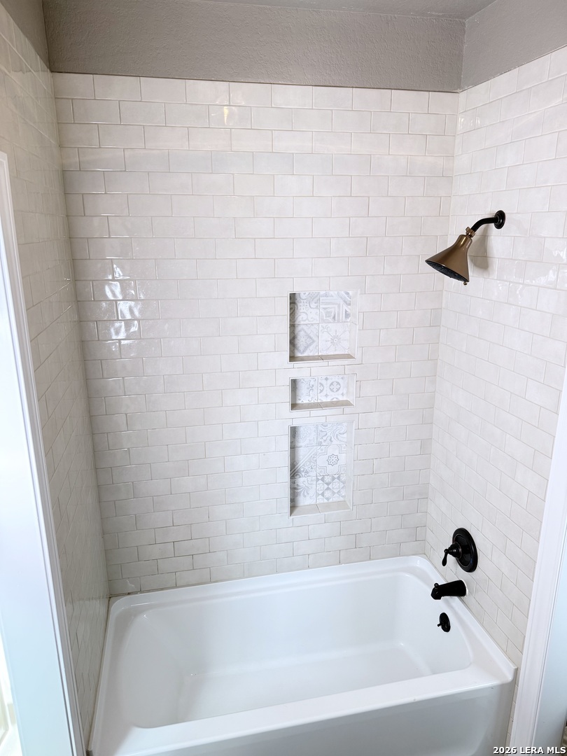4414 Tamaron Knoll