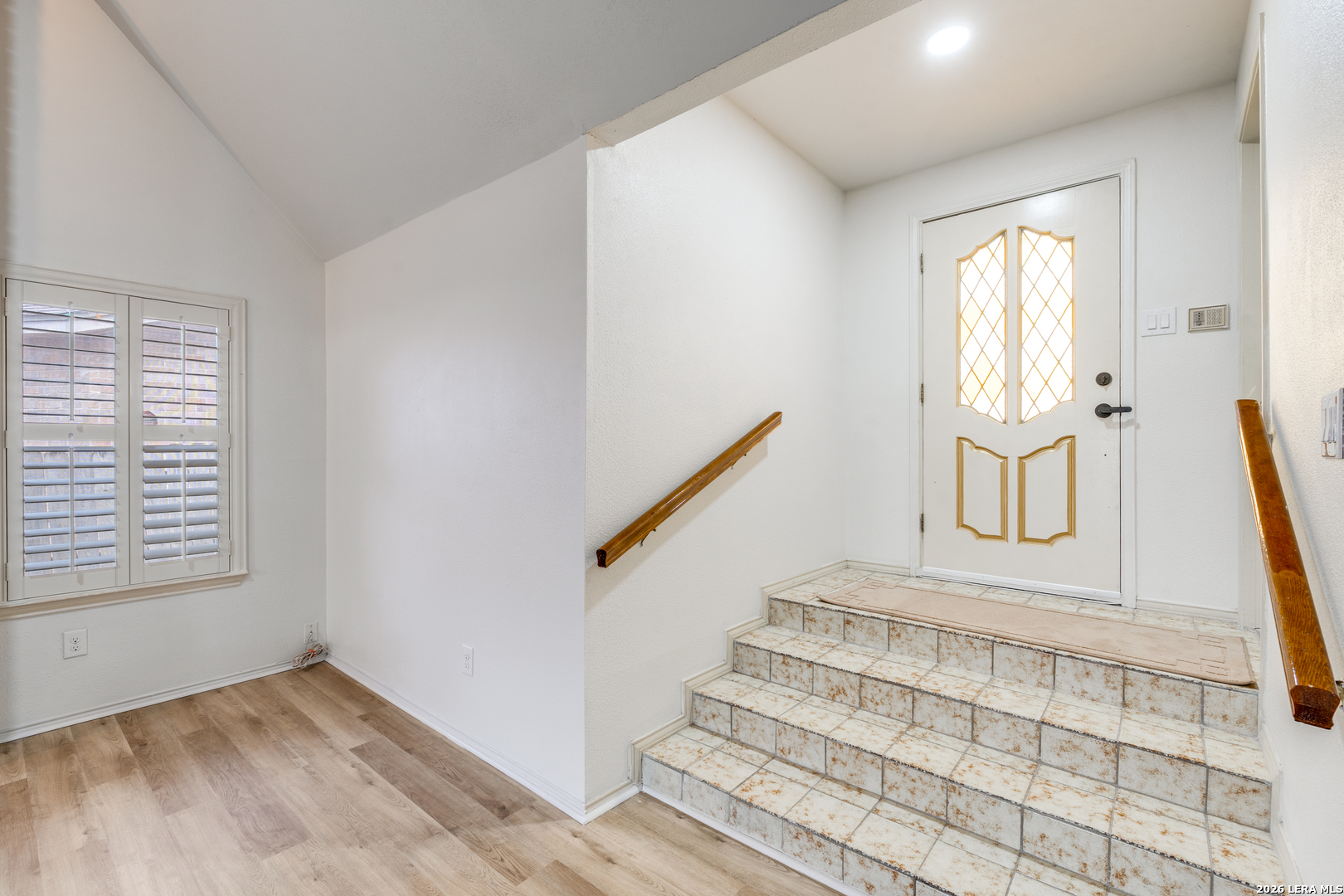 6415 Edinborough