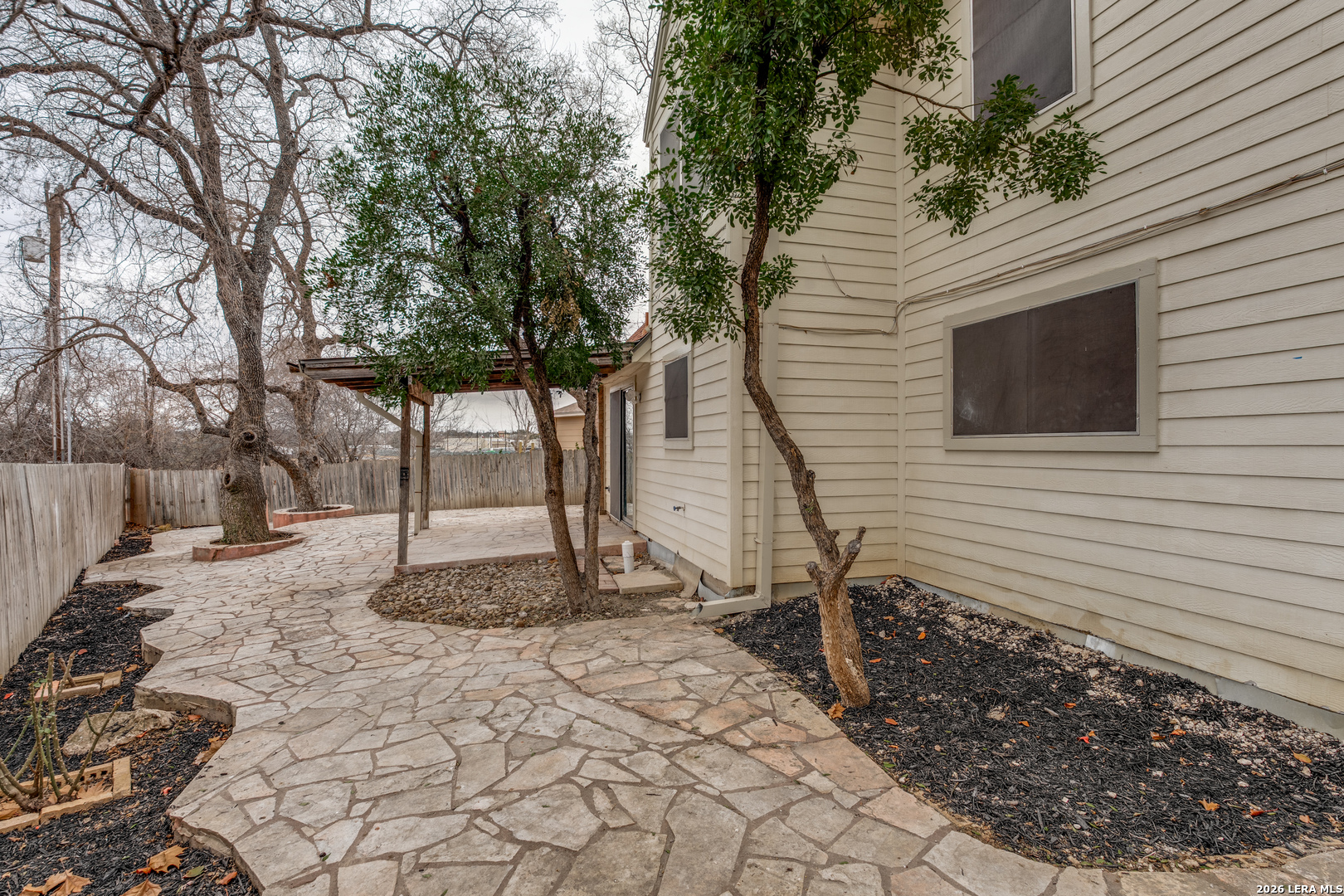 6415 Edinborough