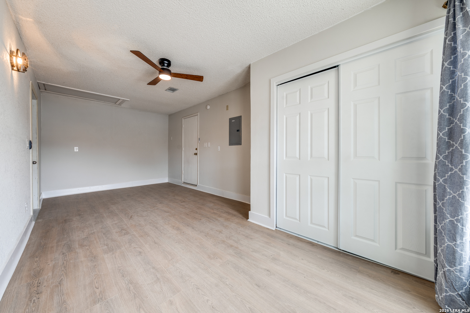 6415 Edinborough