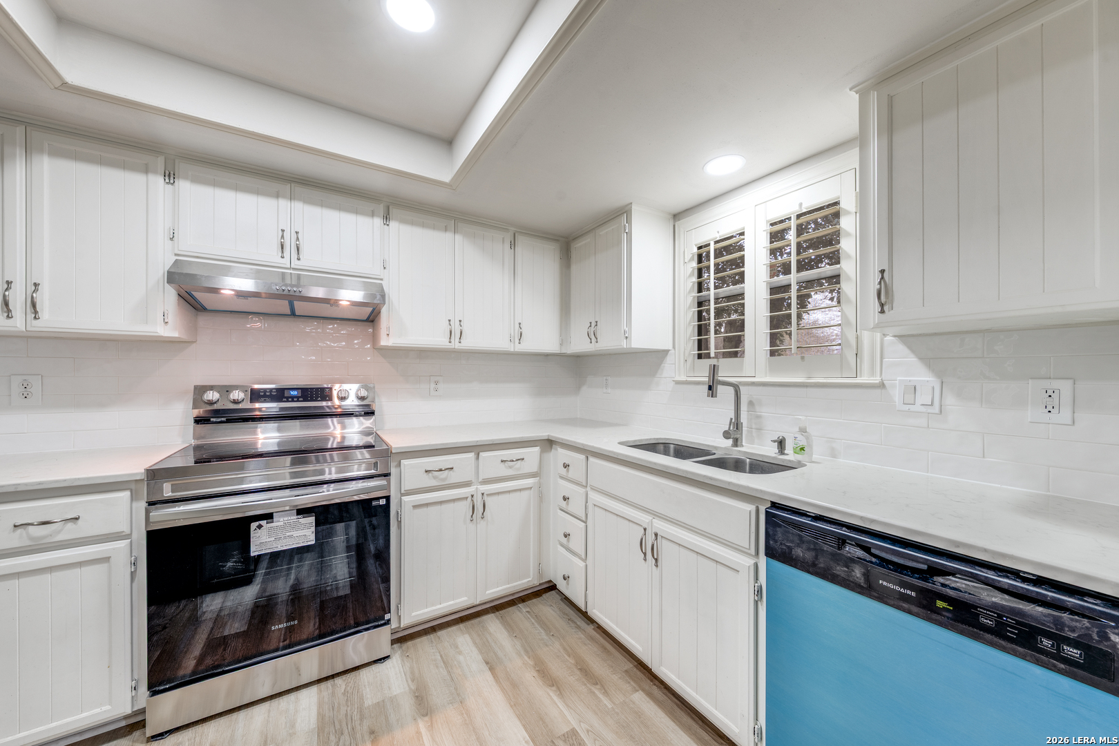 6415 Edinborough