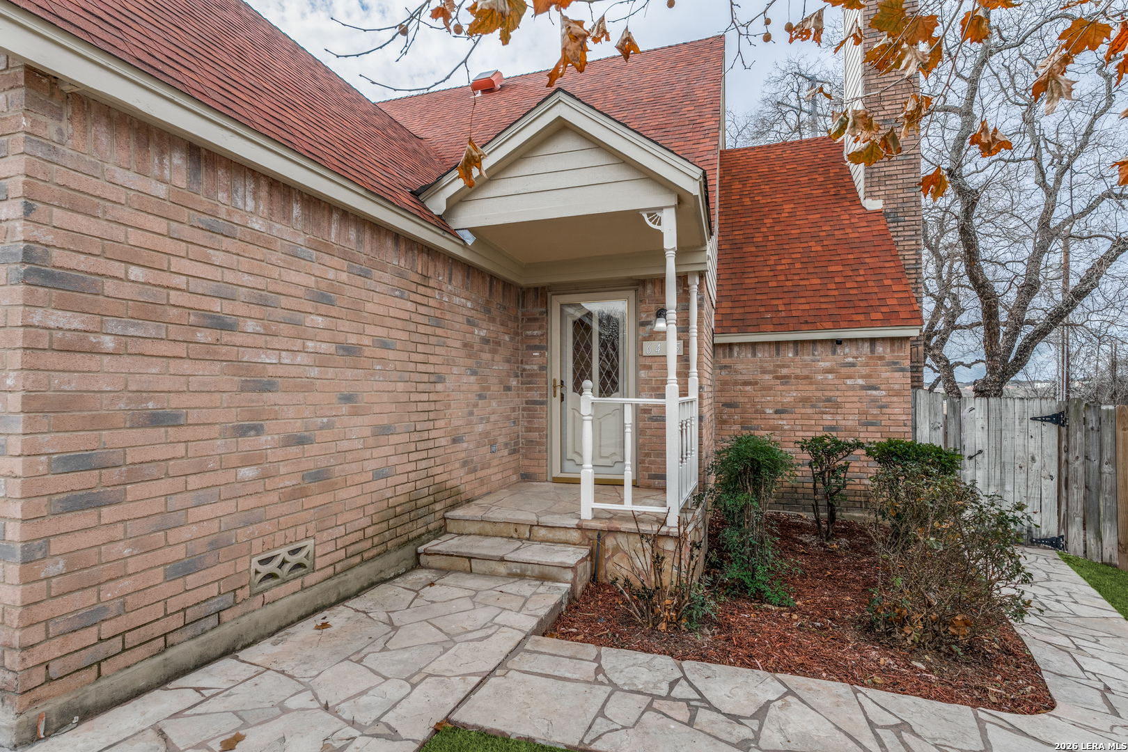 6415 Edinborough