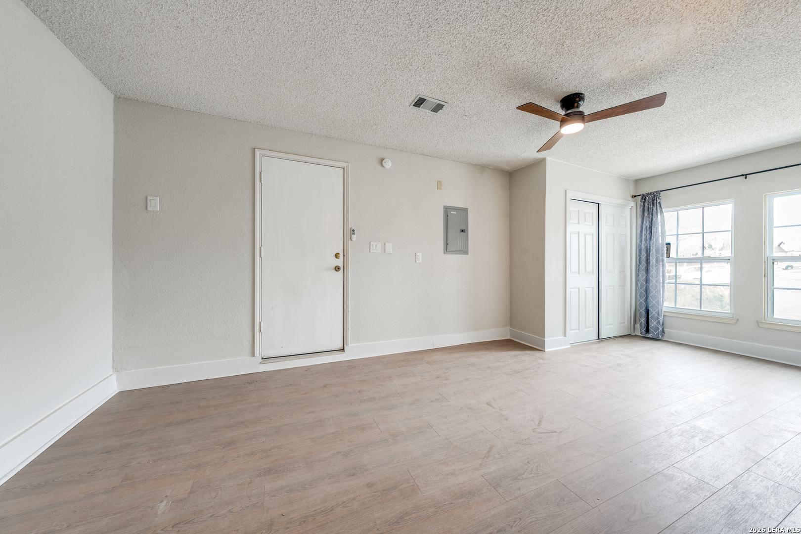 6415 Edinborough