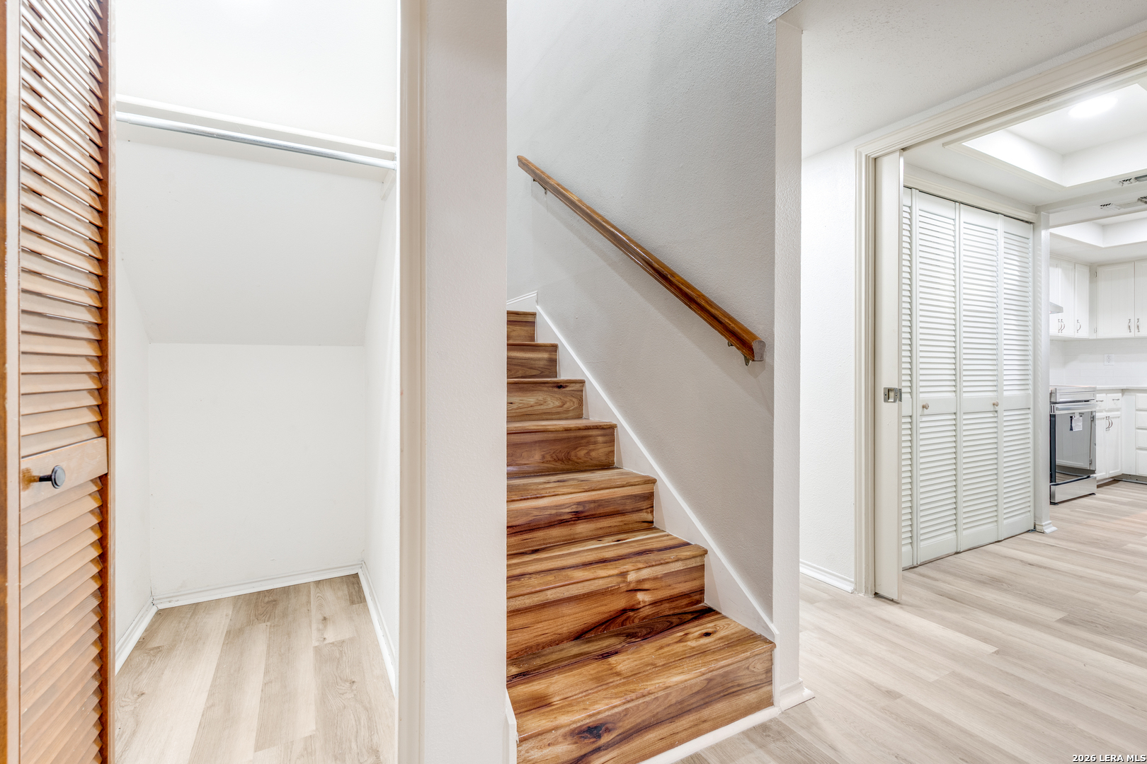 6415 Edinborough