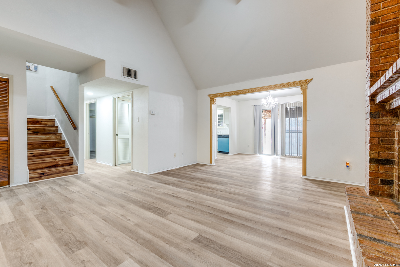 6415 Edinborough