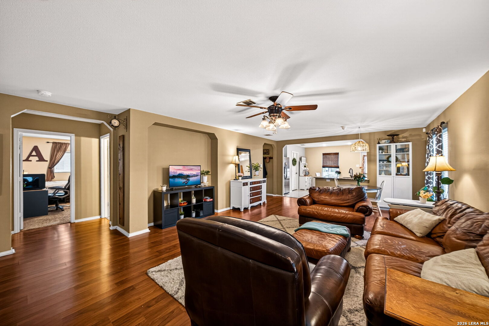 3922 Wisteria Way