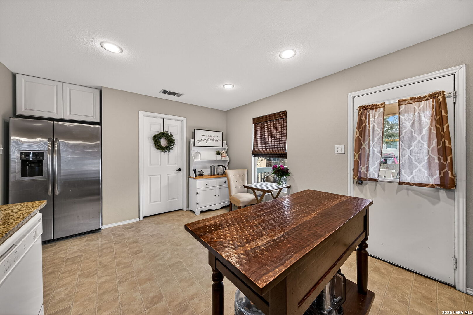3922 Wisteria Way