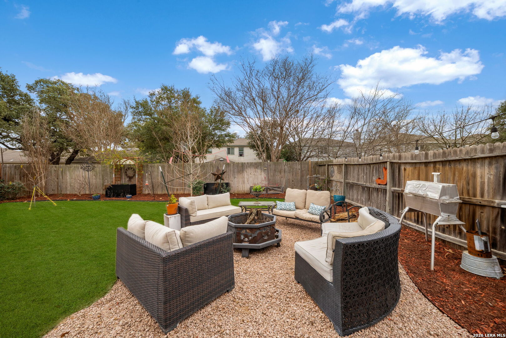 3922 Wisteria Way