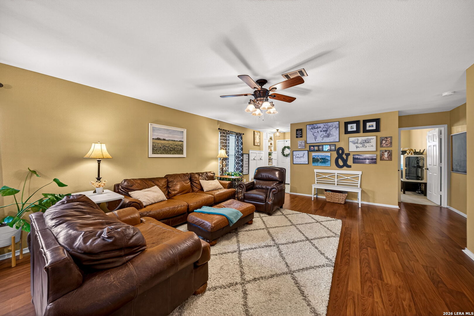 3922 Wisteria Way