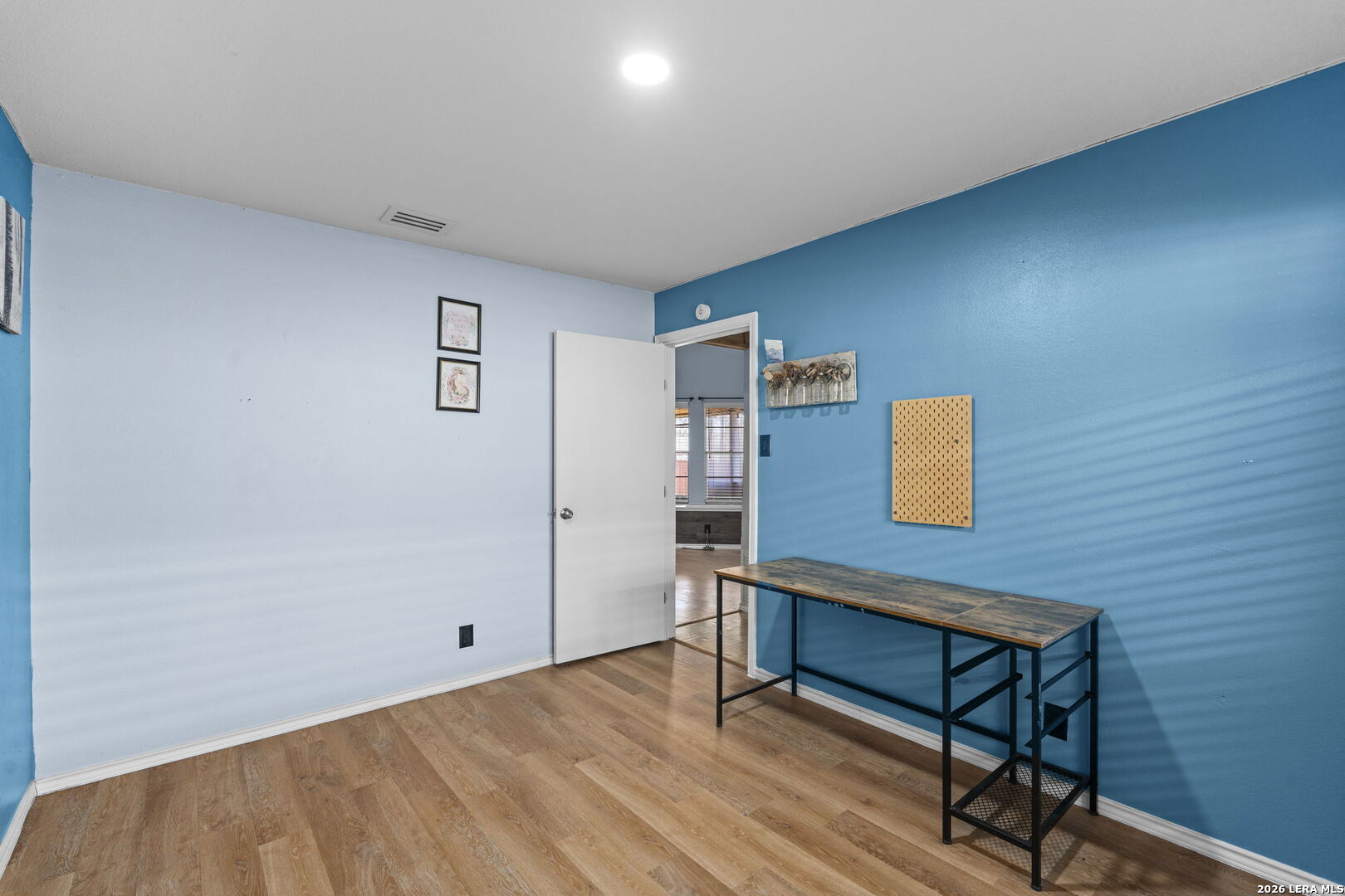 11011 Forest Crown