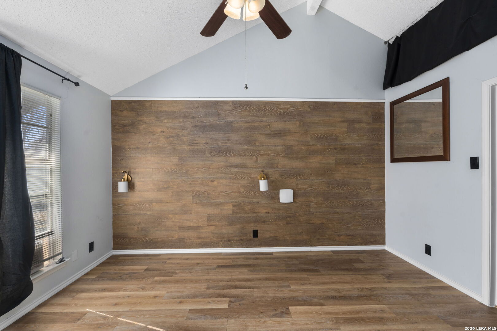 11011 Forest Crown