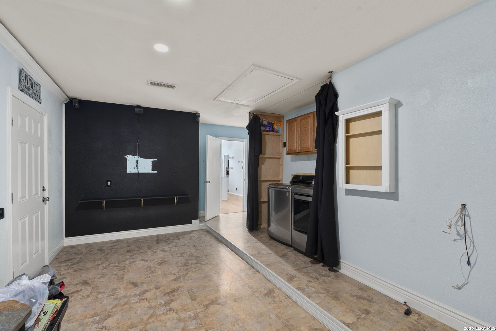 11011 Forest Crown