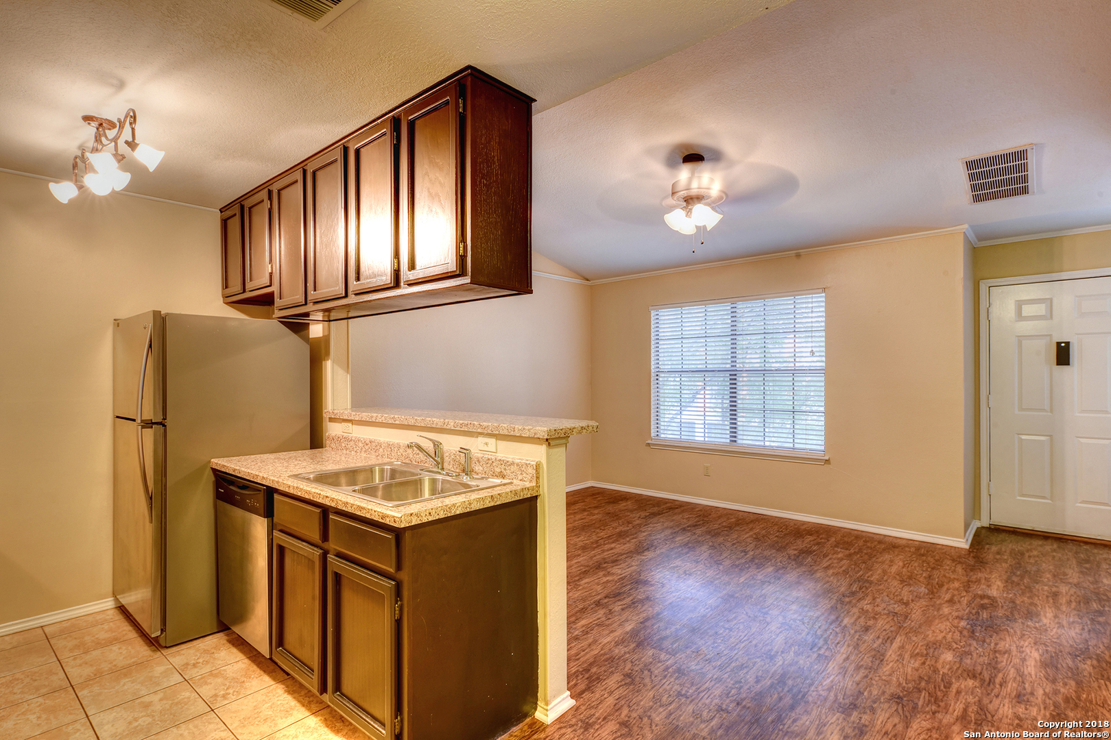 4803 Hamilton Wolfe Rd 916